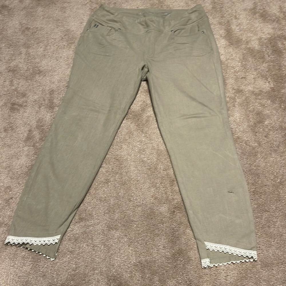 Belle by Kim Gravel size 16 khaki lace embellished jeggings